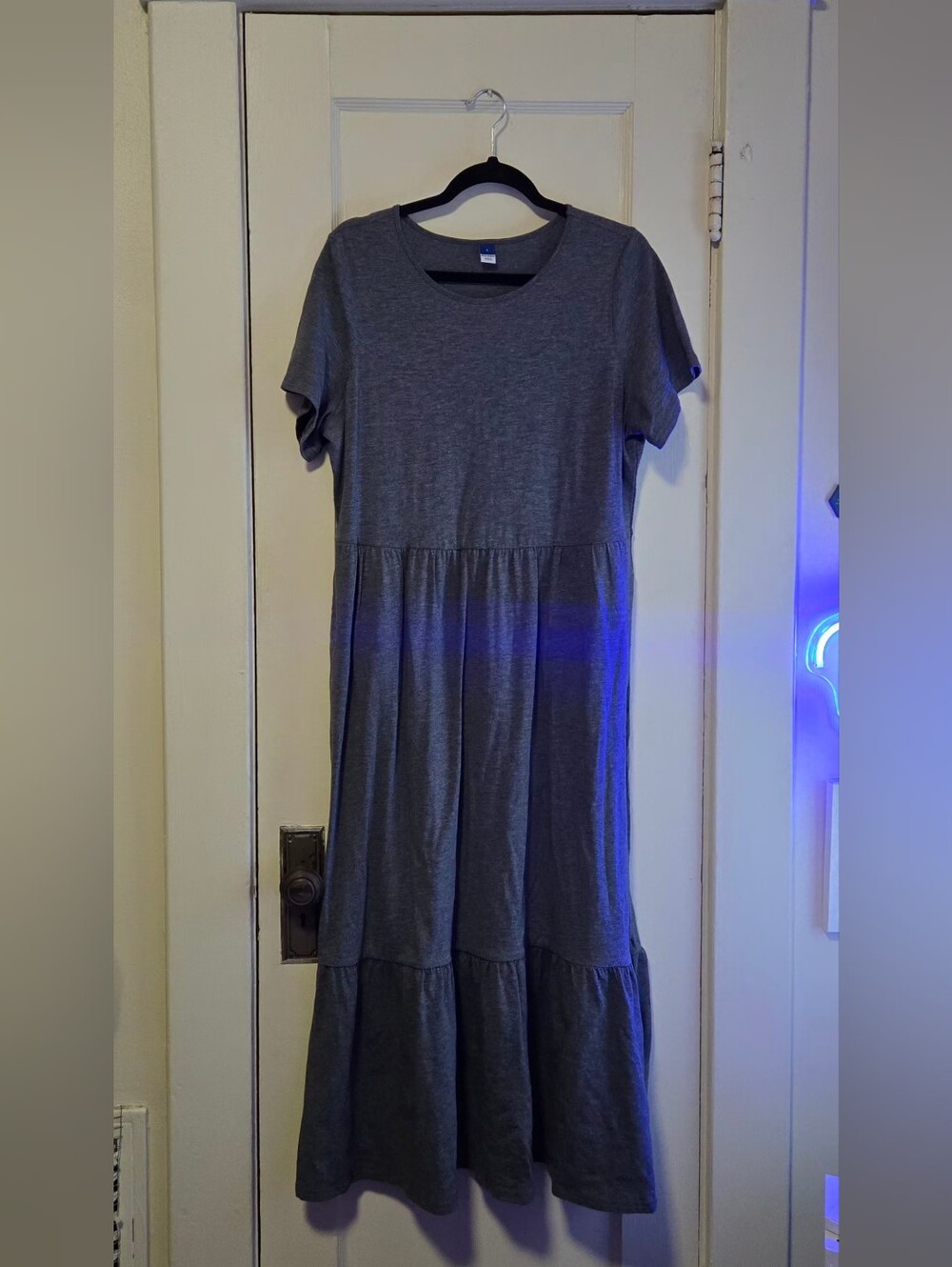 Old Navy Gray Short-Sleeve Tiered Maxi Dress